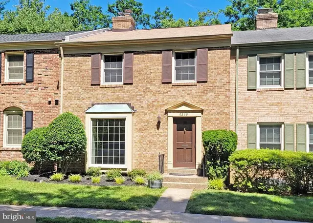 9259 Bailey Ln, Fairfax