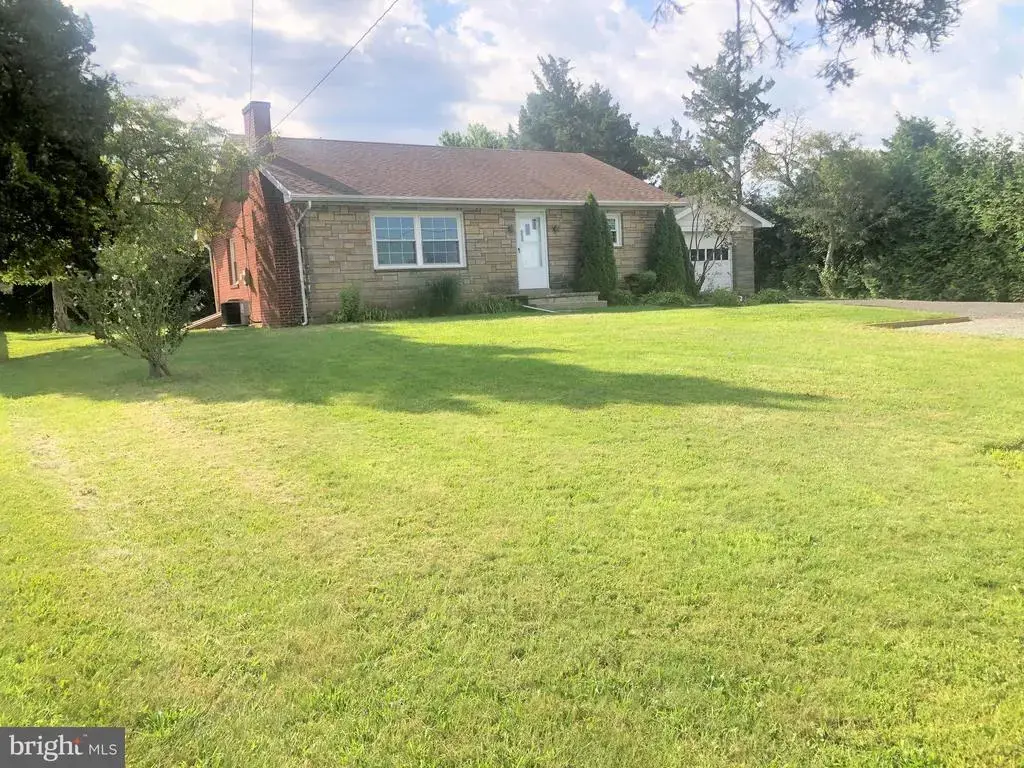 2060 Bridge Rd, SCHWENKSVILLE