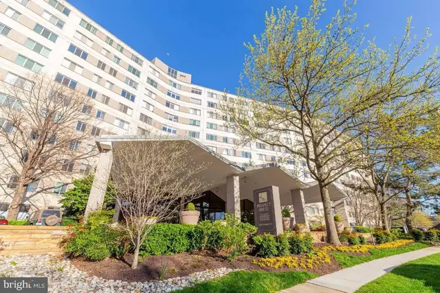 1200 N Nash St #566, Arlington