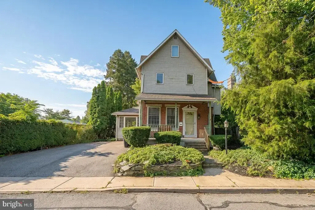 212 Elm Ter #1, NARBERTH