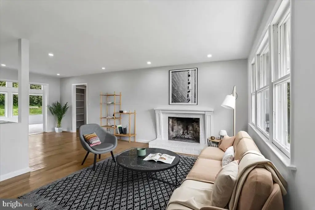5002 Eastchester Cir, ALEXANDRIA
