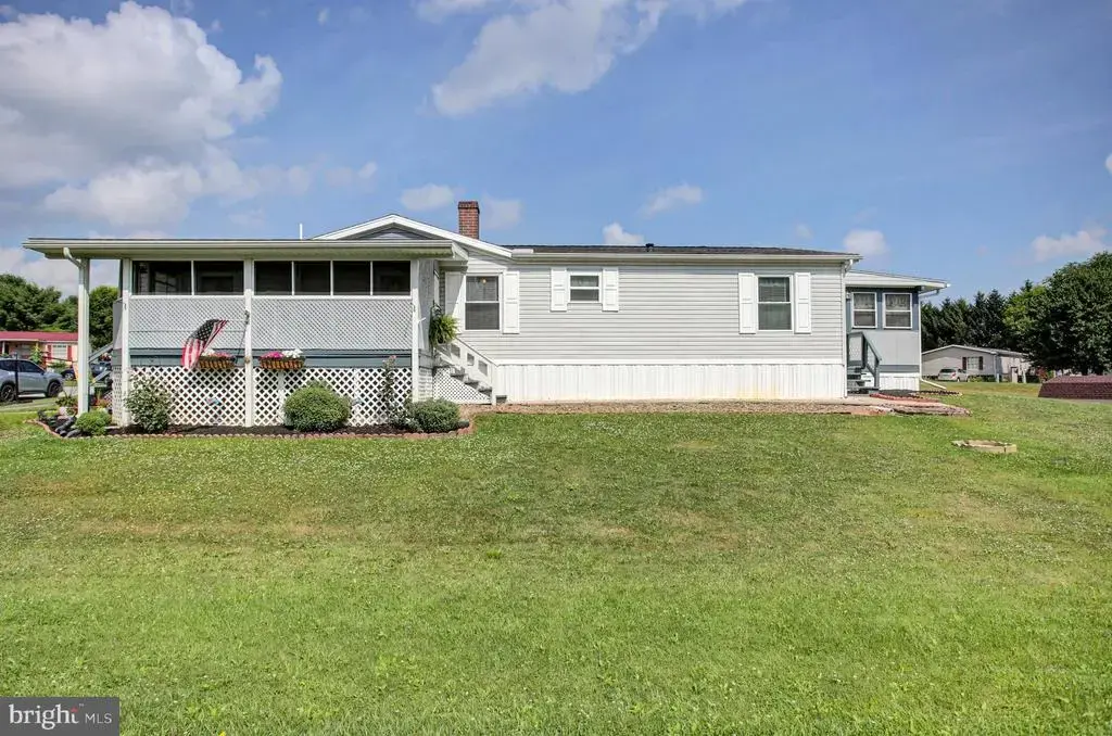 30 Spring Dr, SHIPPENSBURG