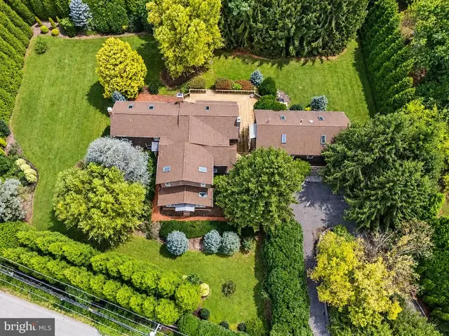 1926 Broadway Rd, Lutherville Timonium