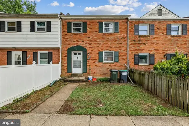 14447 Village Dr, Woodbridge