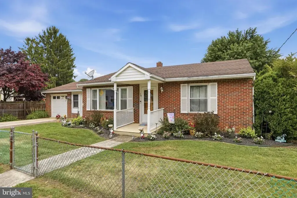 14 Poplar St E, FUNKSTOWN