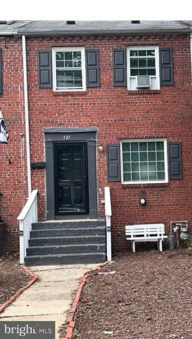 727 S Fayette St, Alexandria