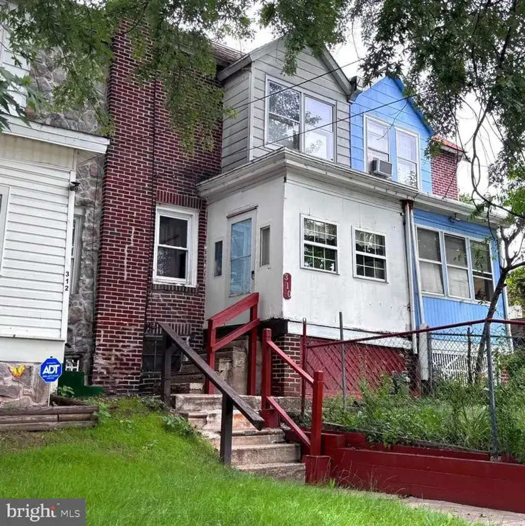 310 W 15th St, CHESTER