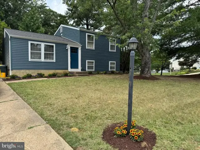 820 Grimsby Garth, Arnold