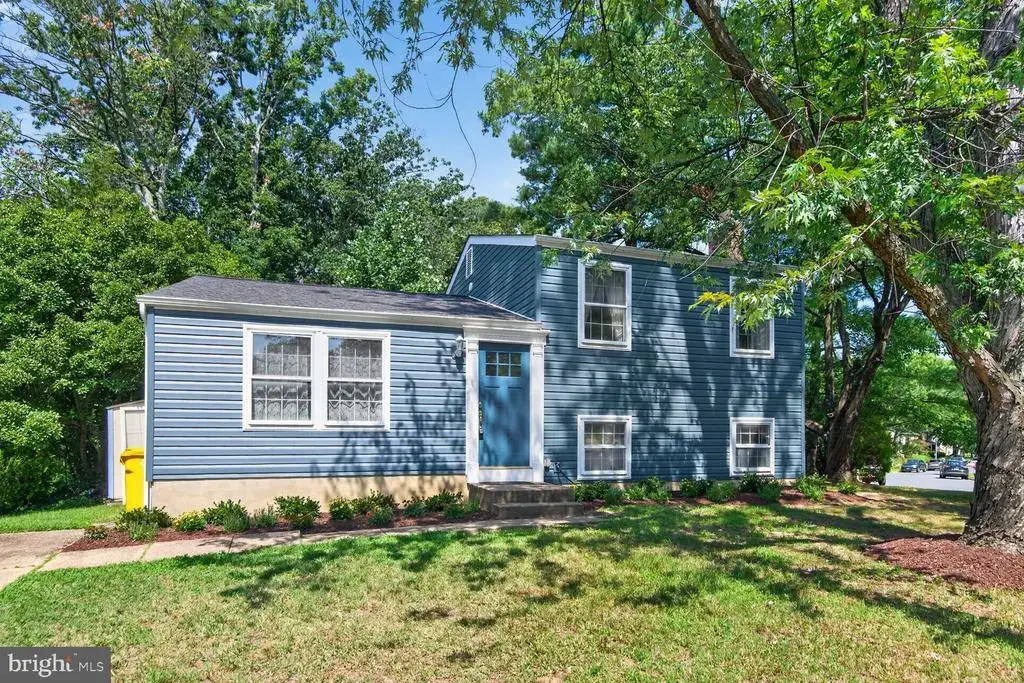 820 Grimsby Garth, ARNOLD