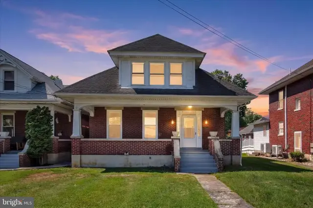 127 W Harrisburg St, Dillsburg