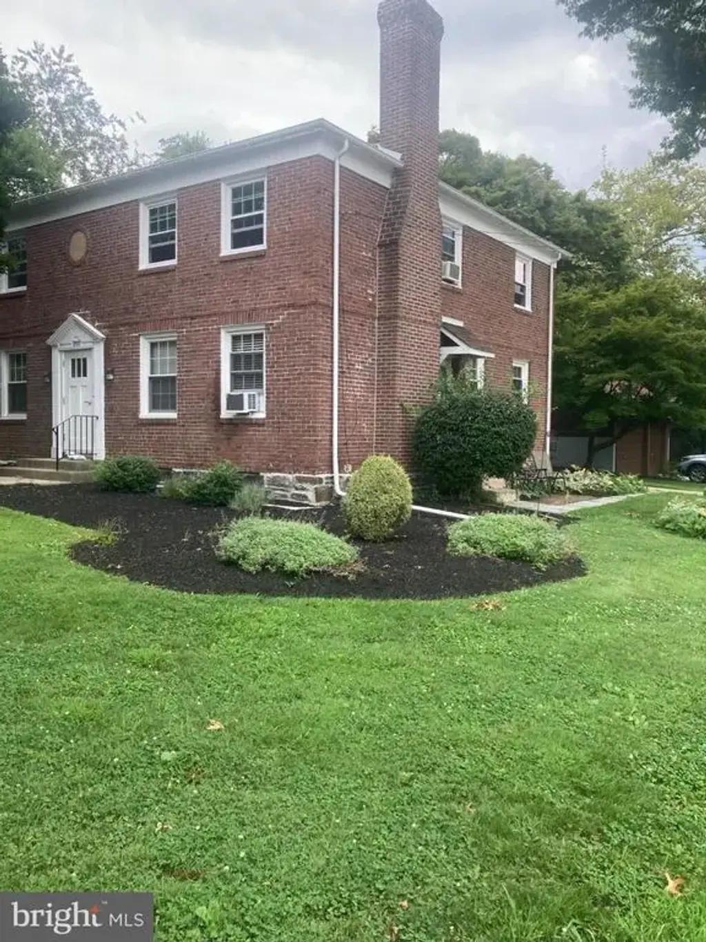 200 Elmwood Ave #1st Floor East, NARBERTH