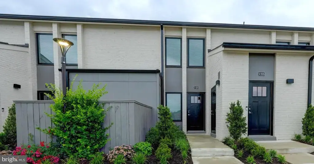 19520 Village Walk Dr #3-105, MONTGOMERY VILLAGE