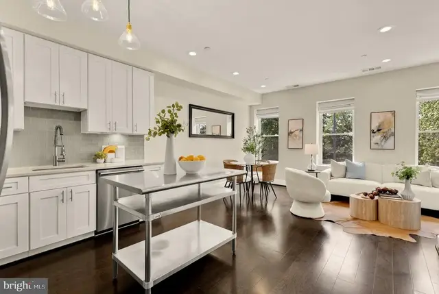 1453 Girard St Nw #3, Washington