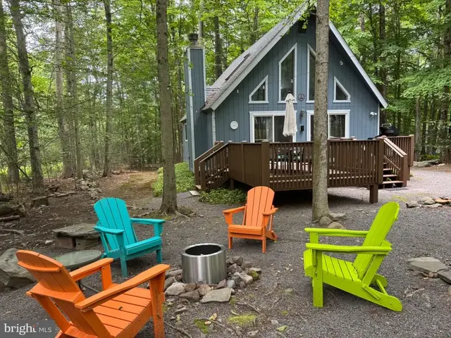 105 Moshannon Ct, Pocono Lake