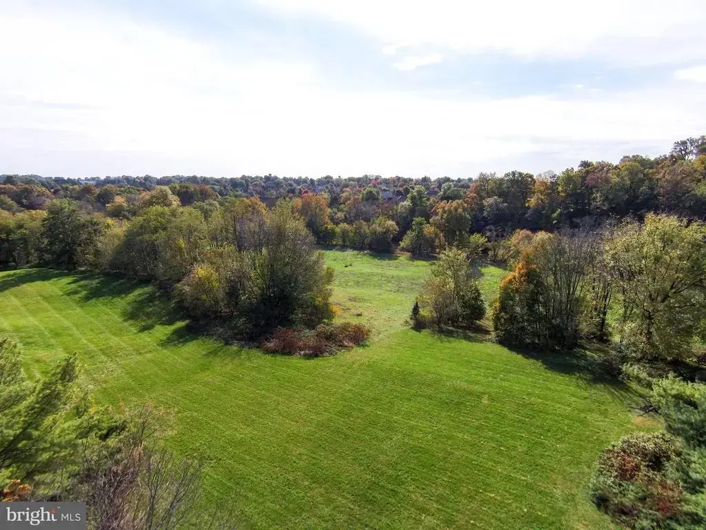 1347 Beaconfield Ln, LANCASTER