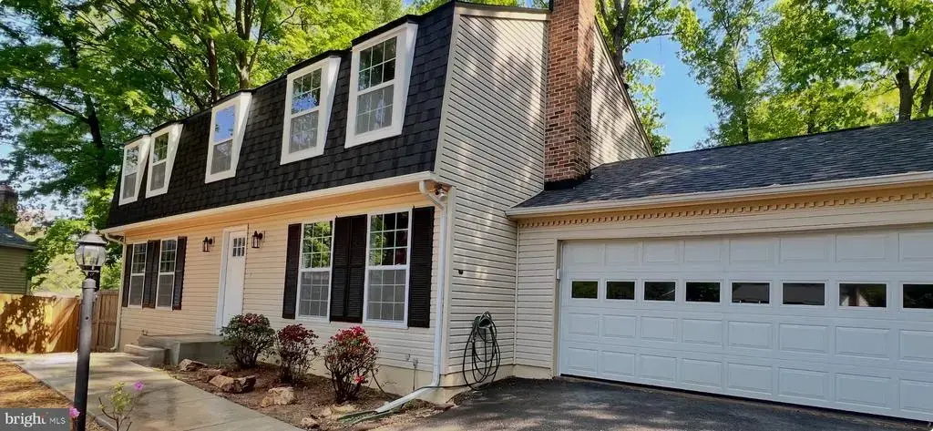 2283 Dosinia Ct, RESTON