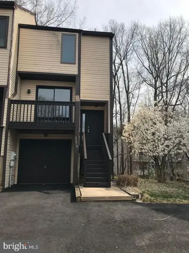 3229 Champions Dr, Wilmington