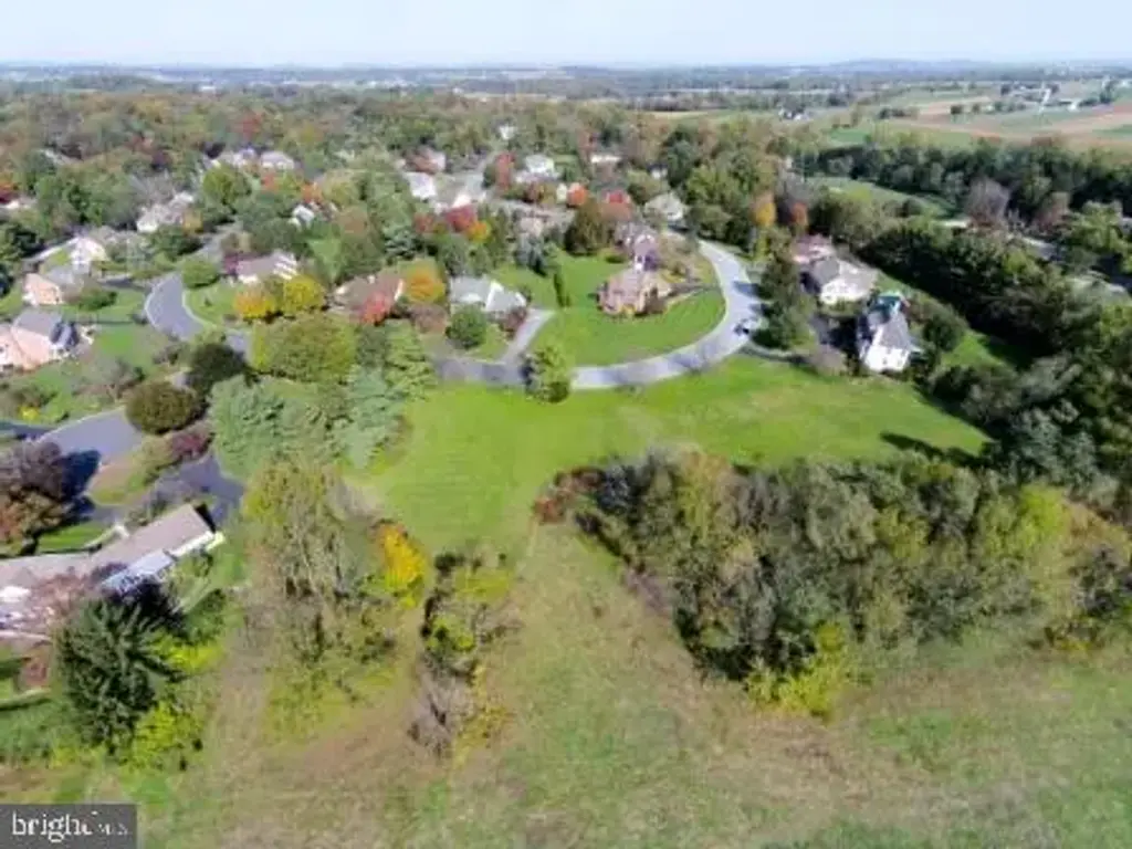 1343 Beaconfield Ln, LANCASTER