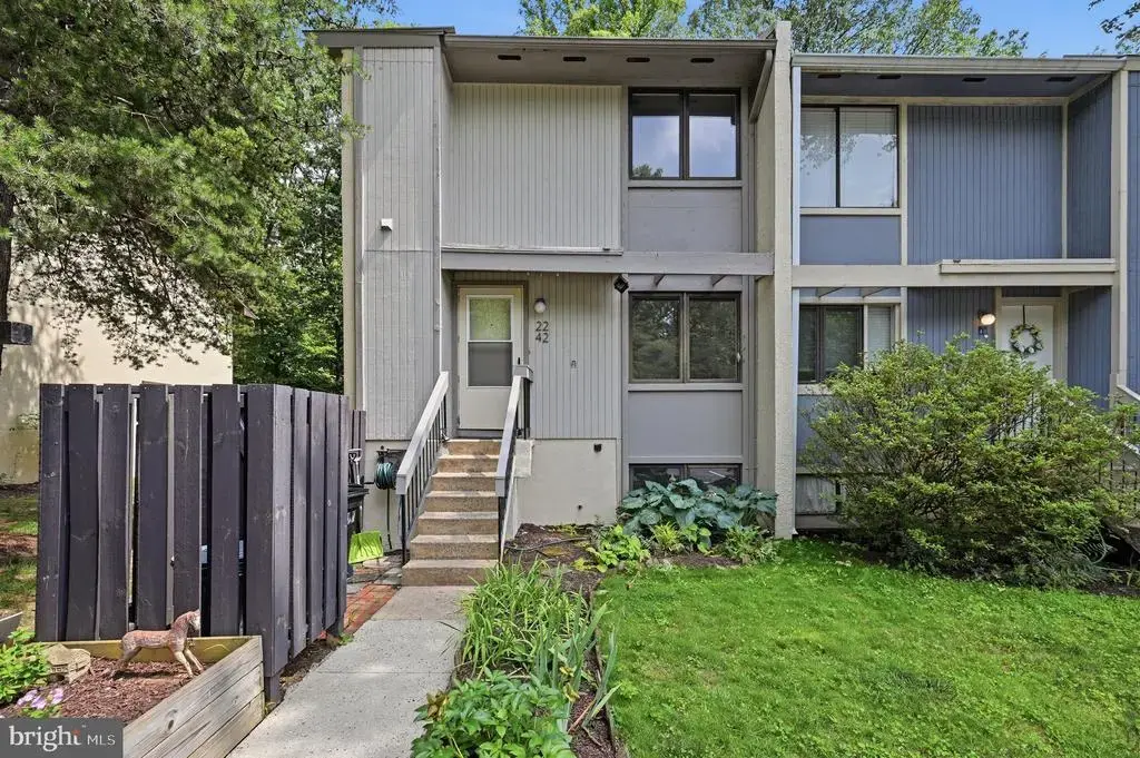 2242 Cartwright Pl, RESTON