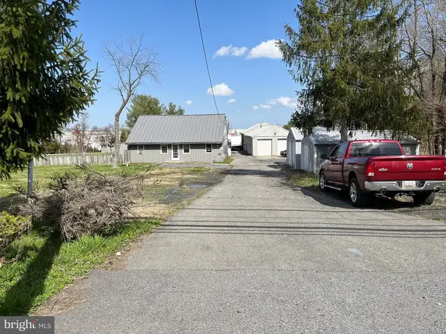 7403 Ridge Rd, Hanover