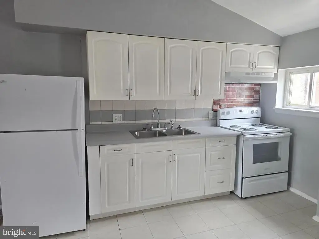1936 Cambridge St #2, PHILADELPHIA