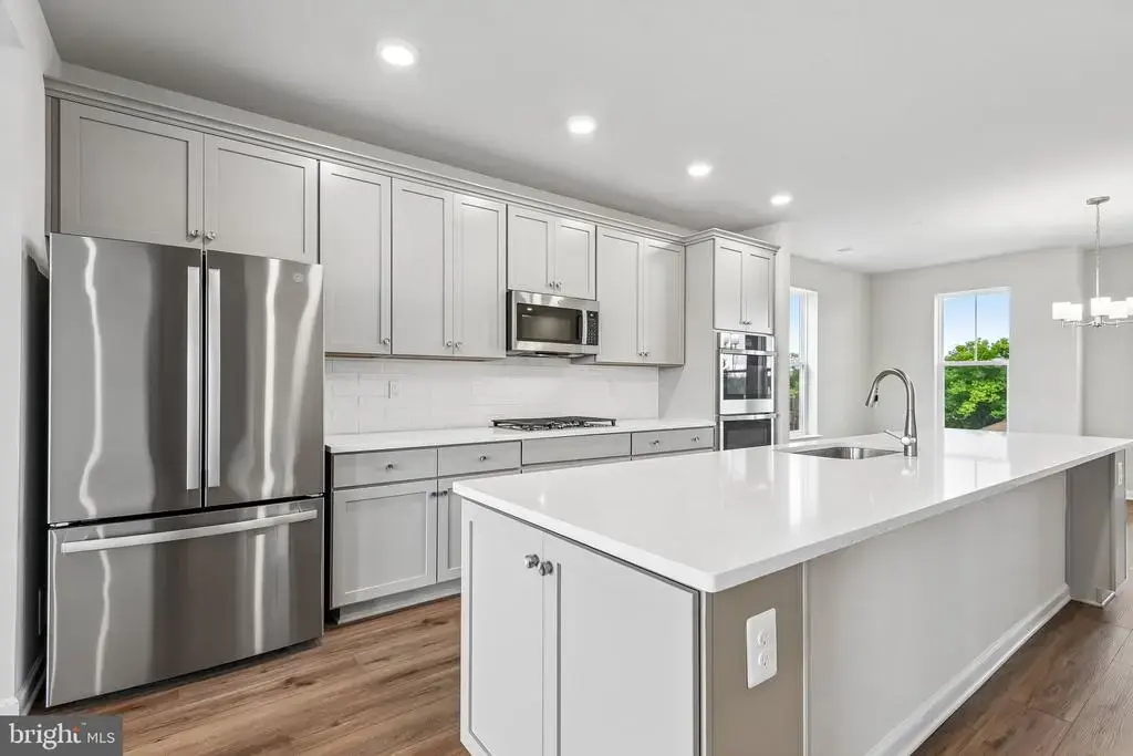 19548 Village Walk Dr, MONTGOMERY VILLAGE