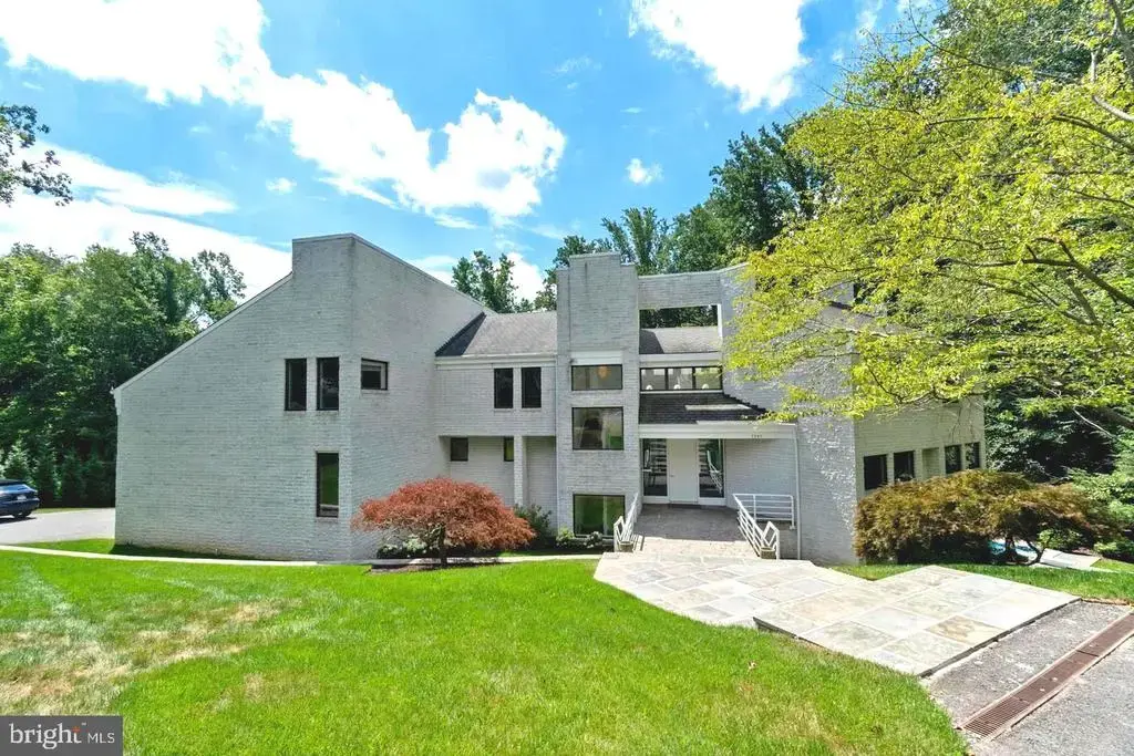 7545 Potomac Fall Rd, MCLEAN
