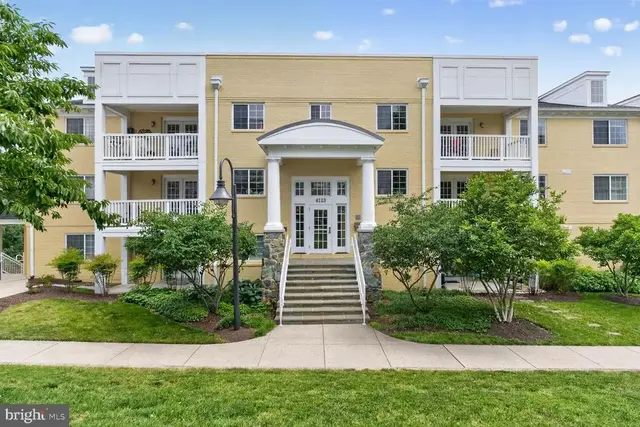 4113 S Four Mile Run Dr #102, Arlington