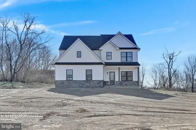 5784 Wild Lilac Dr, East Petersburg