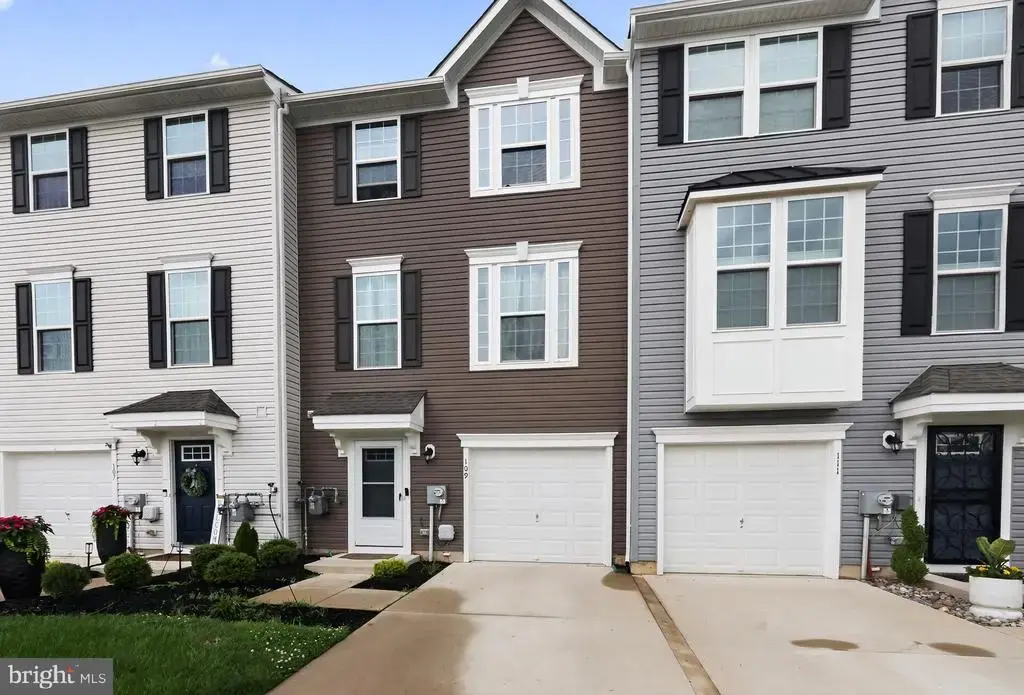 109 Plaza Drive, SICKLERVILLE