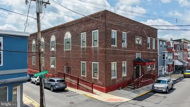 816 Bingaman, Reading