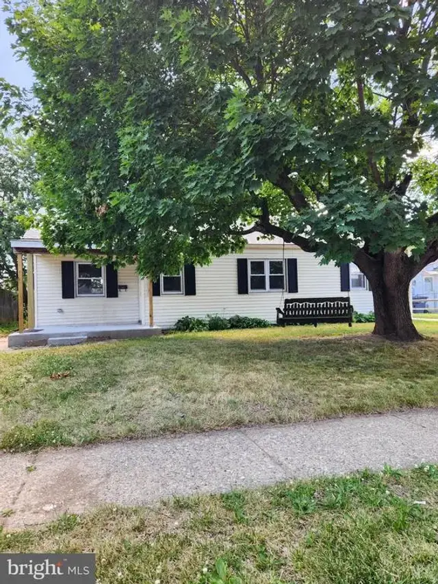 704 Garnet Rd, Wilmington