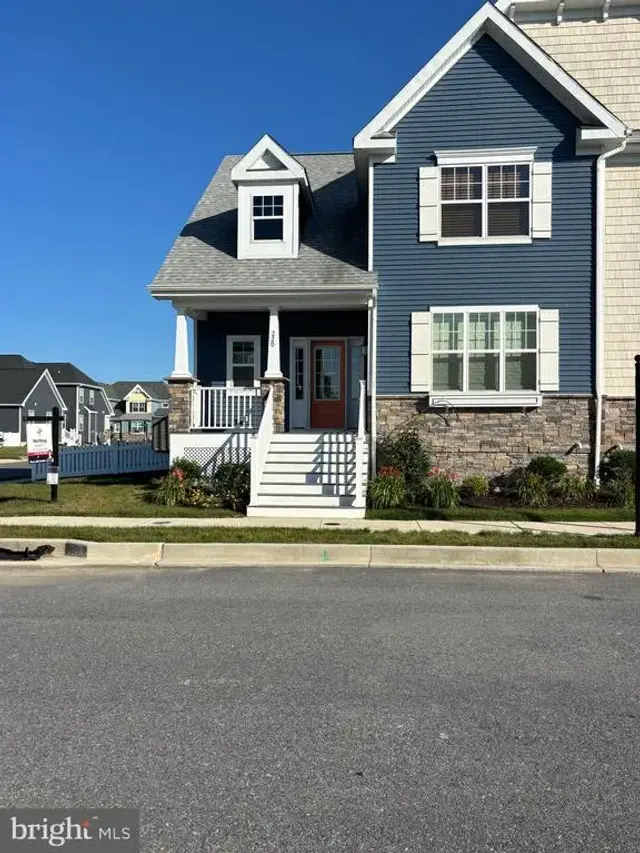 220 Fox St, Milton