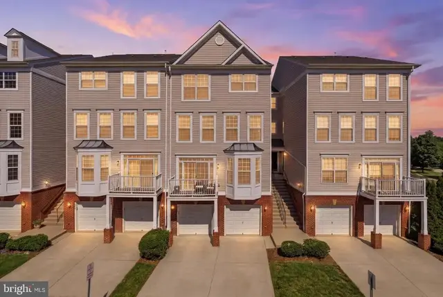 2504 Einstein St #260, Herndon