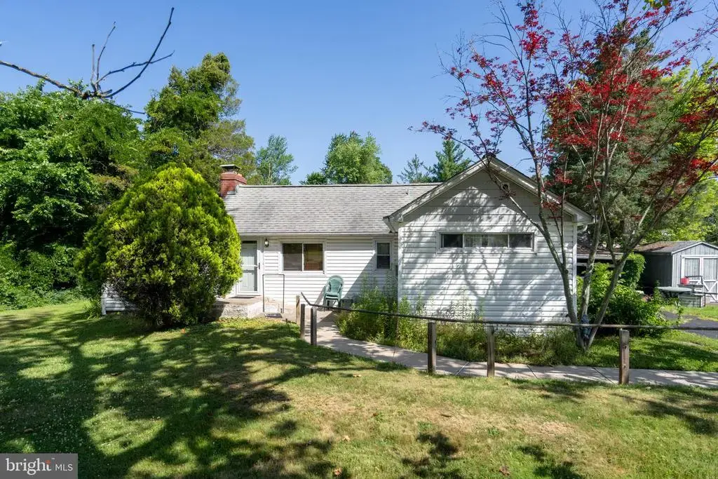 2561 Pickertown Rd, WARRINGTON
