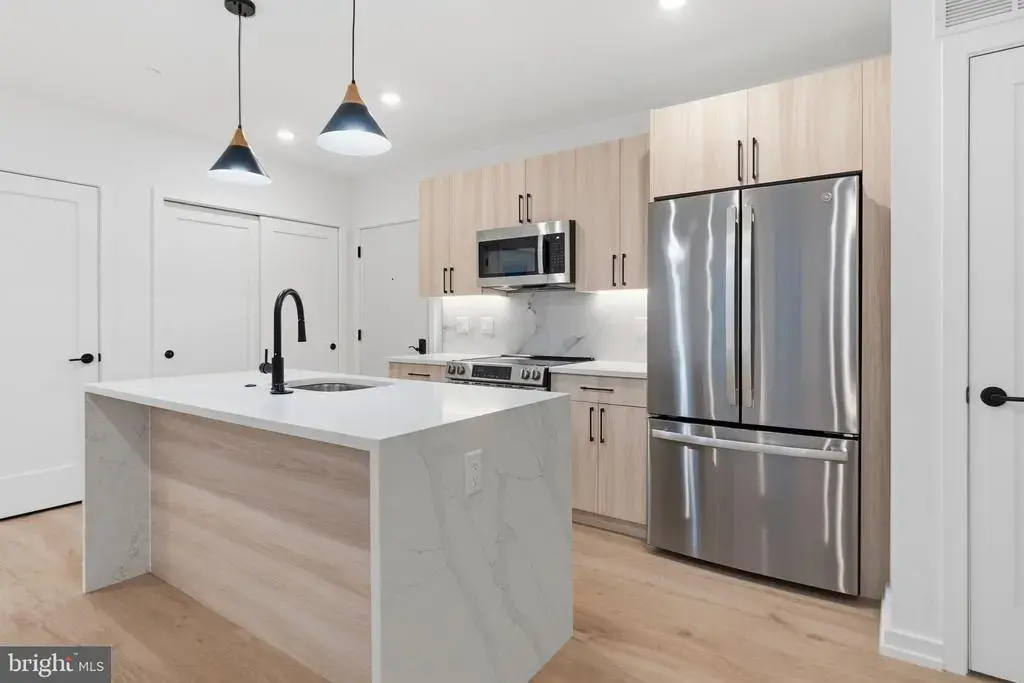 208 Vine St #3e, PHILADELPHIA