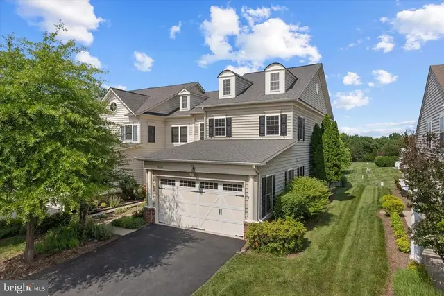 20494 Casablanca Dr, Ashburn
