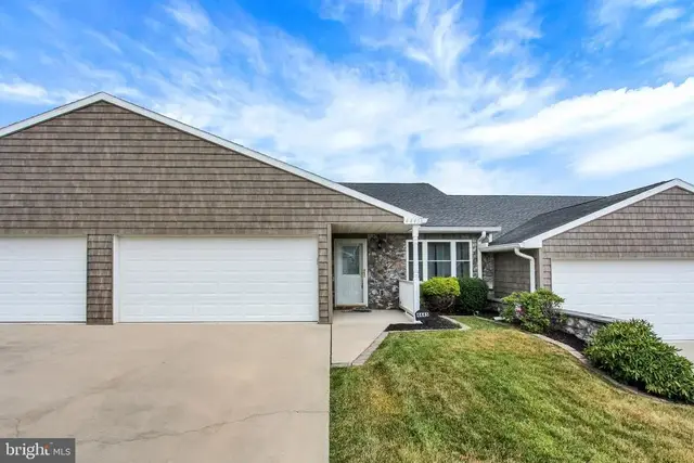 4445 Clair Mar Dr #127, Dover