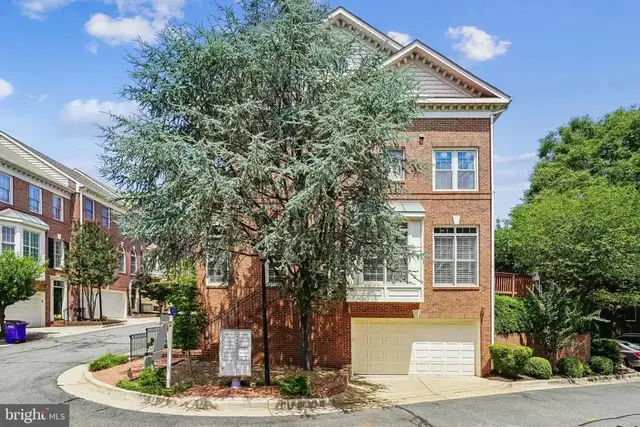 4625 Knight Pl, Alexandria