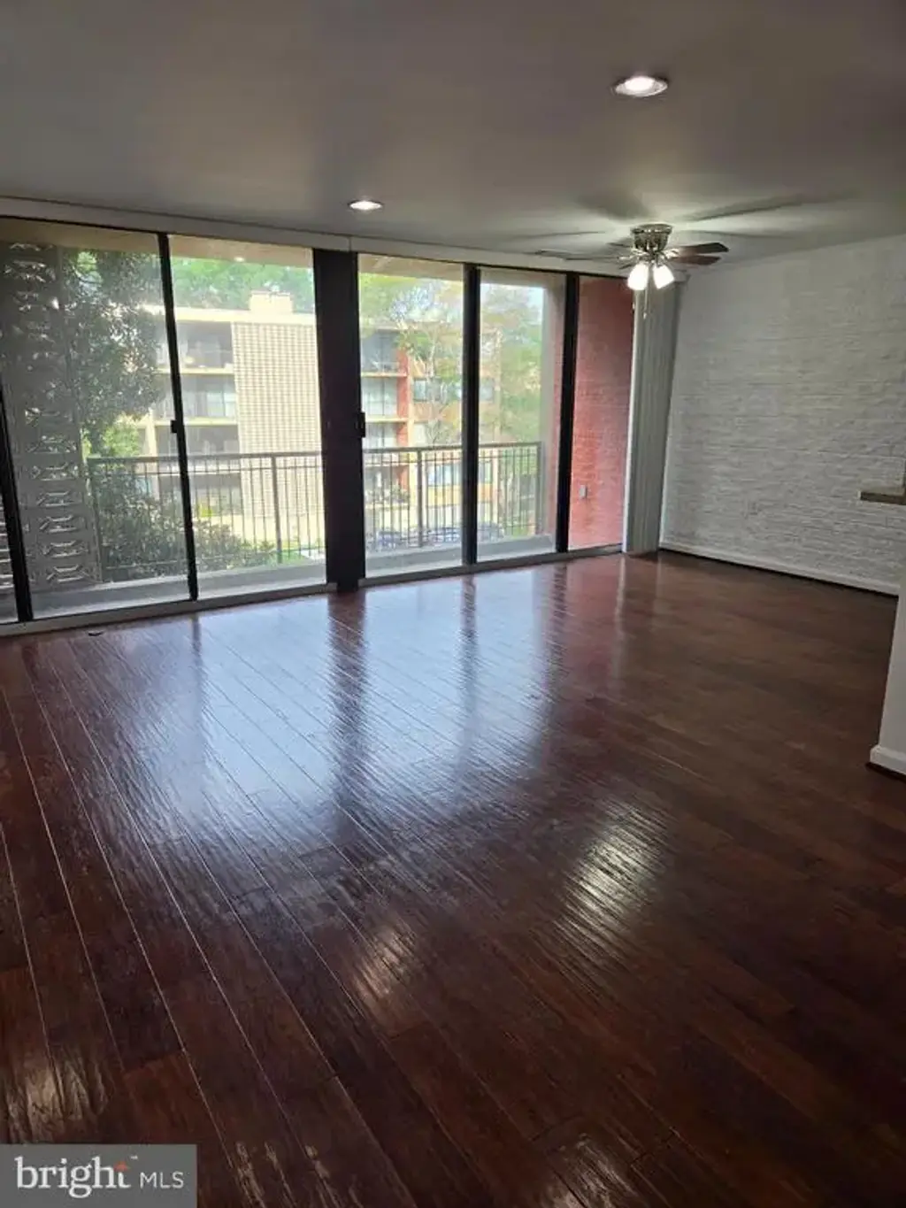 16 S Van Dorn St #201, ALEXANDRIA