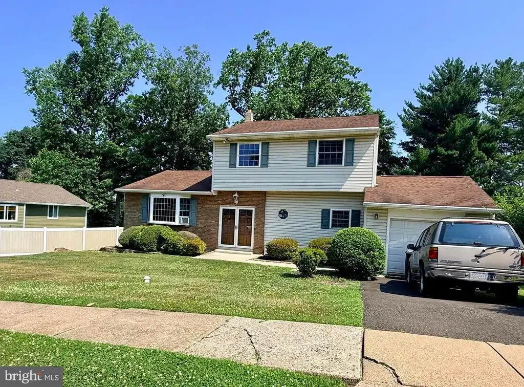 400 Crestwood Ave, FEASTERVILLE TREVOSE