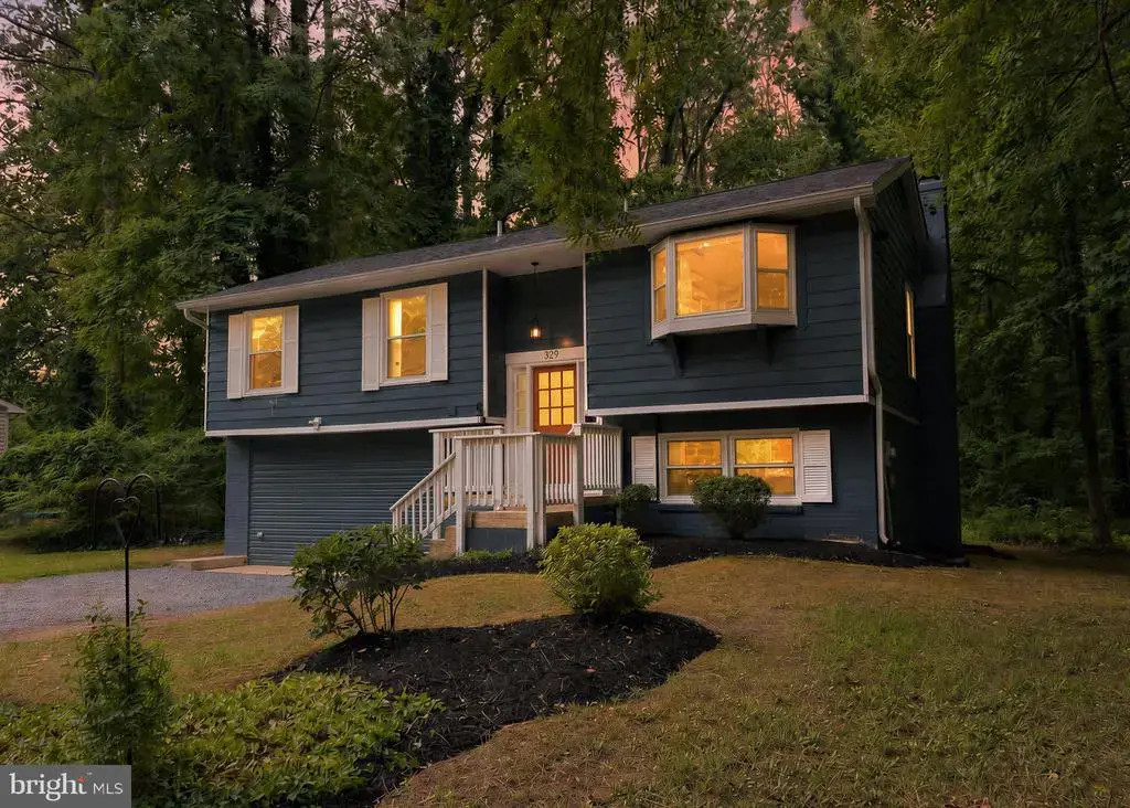 329 Chestnut Dr, LUSBY