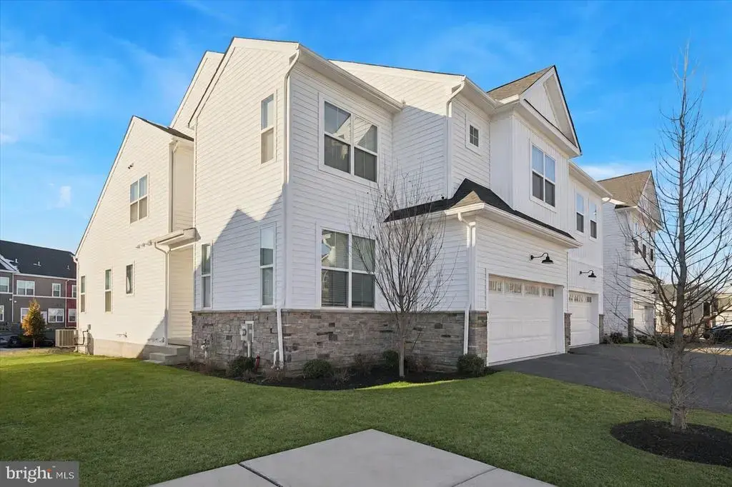 10 Ladbroke Dr, EXTON