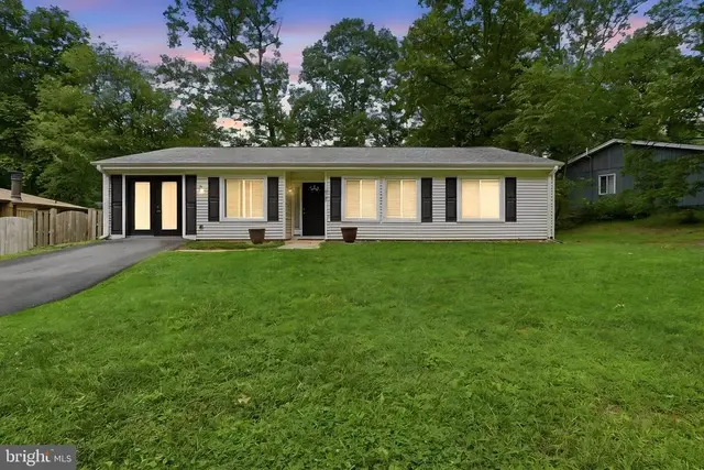 1522 Millikens Bend Rd, Herndon
