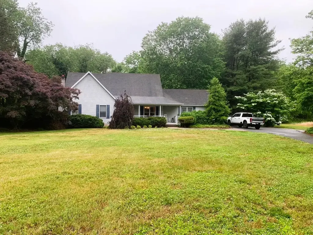 29 Birdsall Dr, BRIDGETON