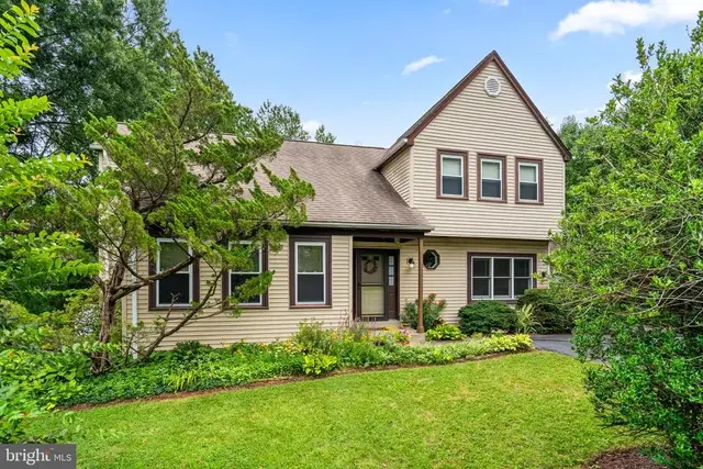 15113 Philip Lee Rd, Chantilly