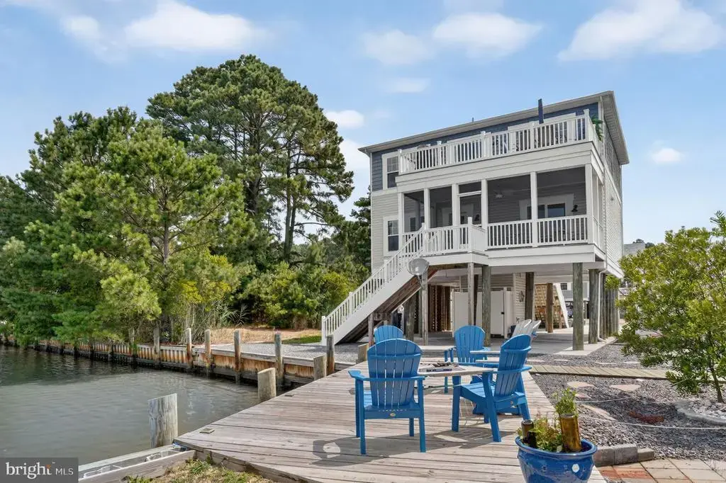 3272 Salty Way, GREENBACKVILLE