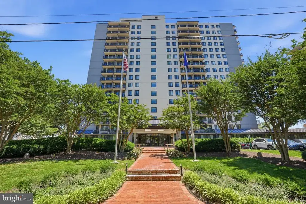 801 N Pitt St #706, ALEXANDRIA