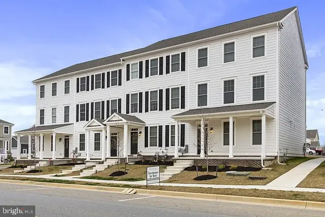 957 Lorewood Grove Rd, Middletown