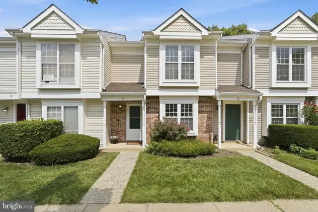 31 Essex Sq, Sterling
